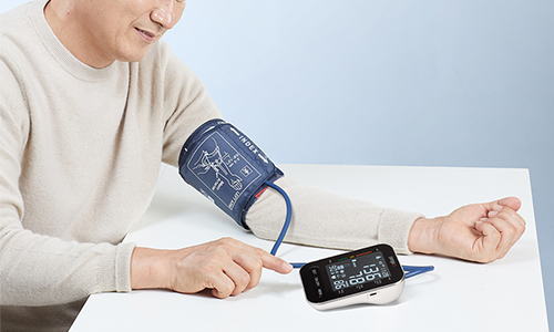 How Arm Position Affects Blood Pressure Measurement Accuracy