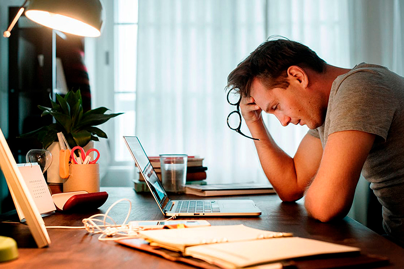 Pangao-10 Surprising Causes of Neck Pain You Might Be Overlooking (3).jpg